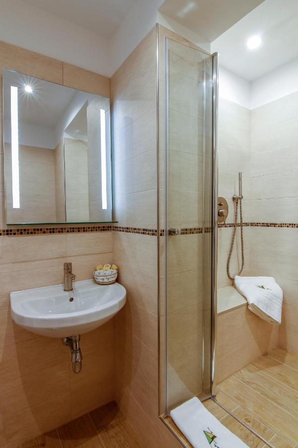 Tre Raggi Apartment เวนิส ภายนอก รูปภาพ