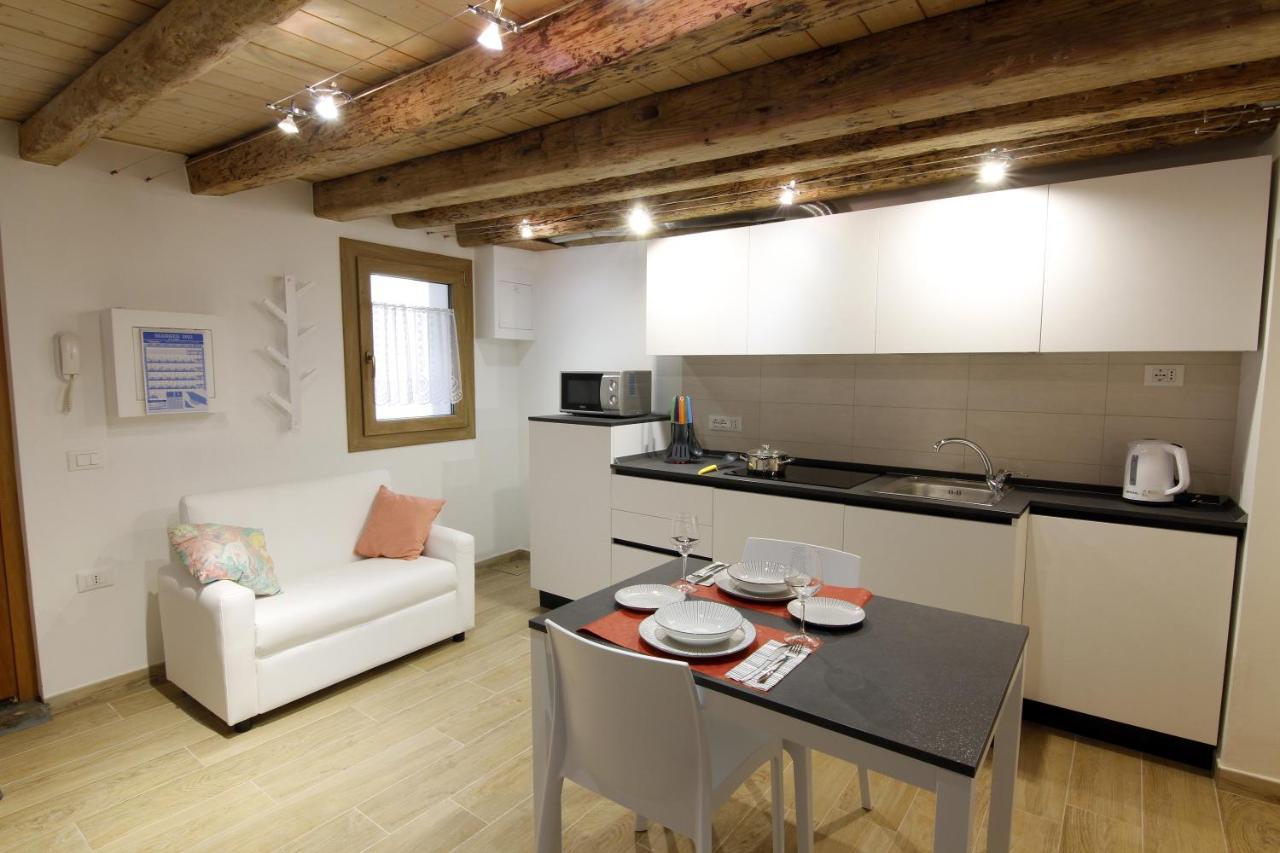 Tre Raggi Apartment เวนิส ภายนอก รูปภาพ